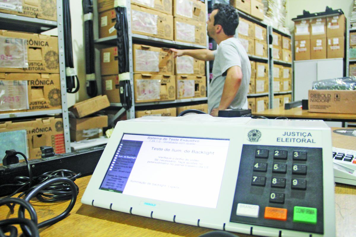 A três meses do pleito, lei eleitoral amplia restrições