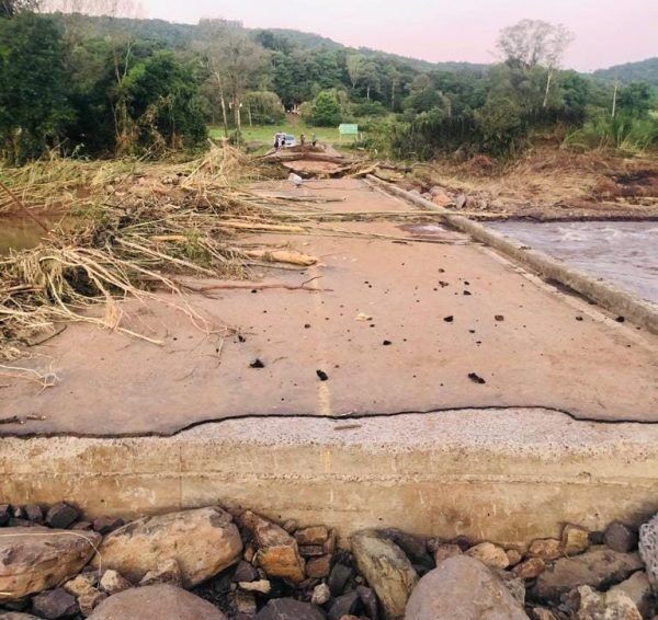 Pontes seguem interditadas em Forquetinha