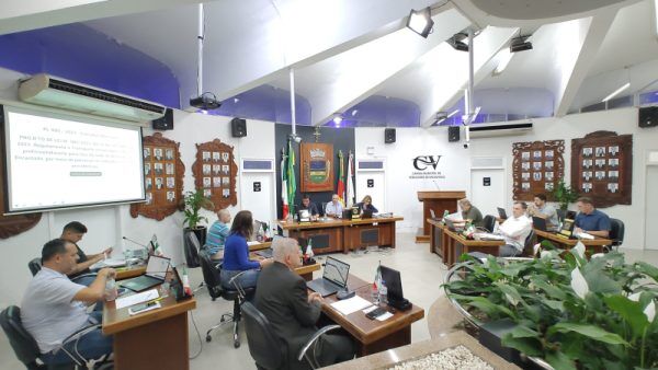 Projeto de auxílio transporte para universitários é aprovado