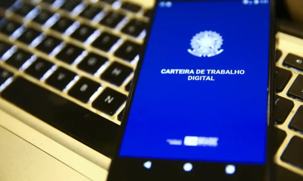 Confira as vagas de emprego disponíveis na região