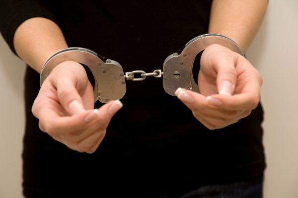 Mulher é presa ao levar drogas ao presídio de Arroio do Meio