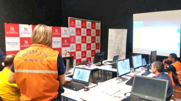 Comitiva busca inspirações em Blumenau