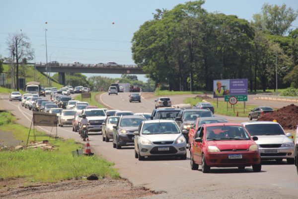 Motoristas enfrentam lentidão na BR-386