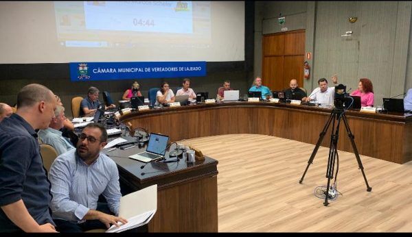 Vereadores de Lajeado devem votar orçamento para 2024 nesta terça-feira