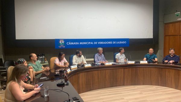 Vereadores e empresários defendem contrato mais curto ao rotativo em Lajeado