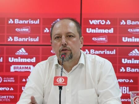 Barcellos é reeleito presidente do Internacional