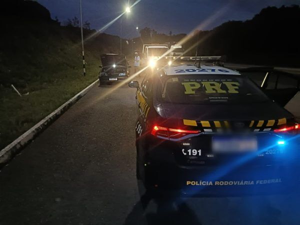 PRF prende homem que apresentou documento falso de veículo em Soledade