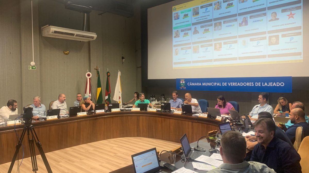 Câmara concede título de cidadão lajeadense ao promotor Diefenbach