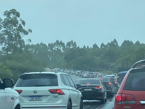 Acidente entre sete veículos congestiona BR-386, em Tabaí