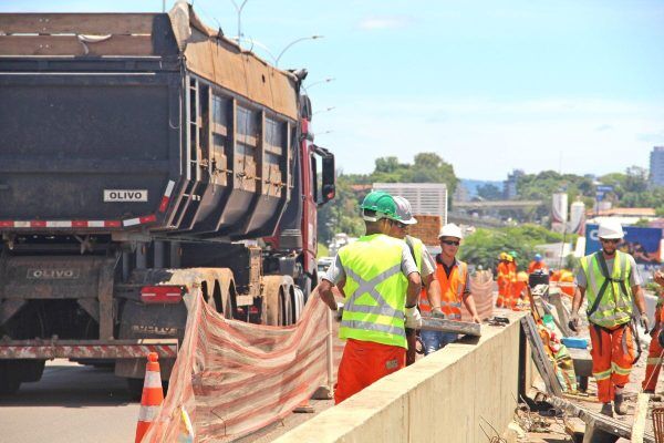 Obras na ponte do Taquari devem gerar lentidão na noite desta terça