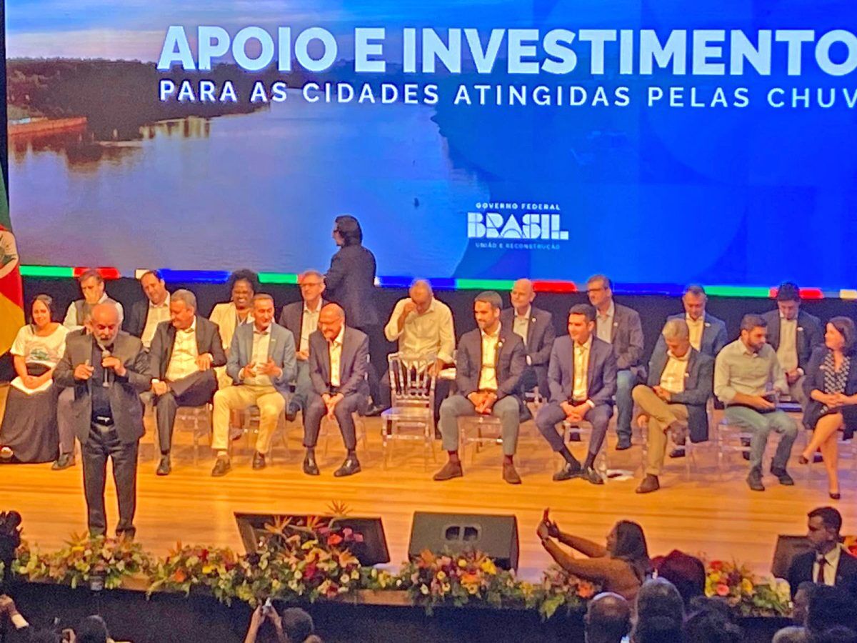 Visita presidencial ou comício político?