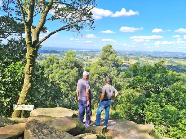 Arte de 3 mil anos e natureza preservada: conheça o Cerro do Baú
