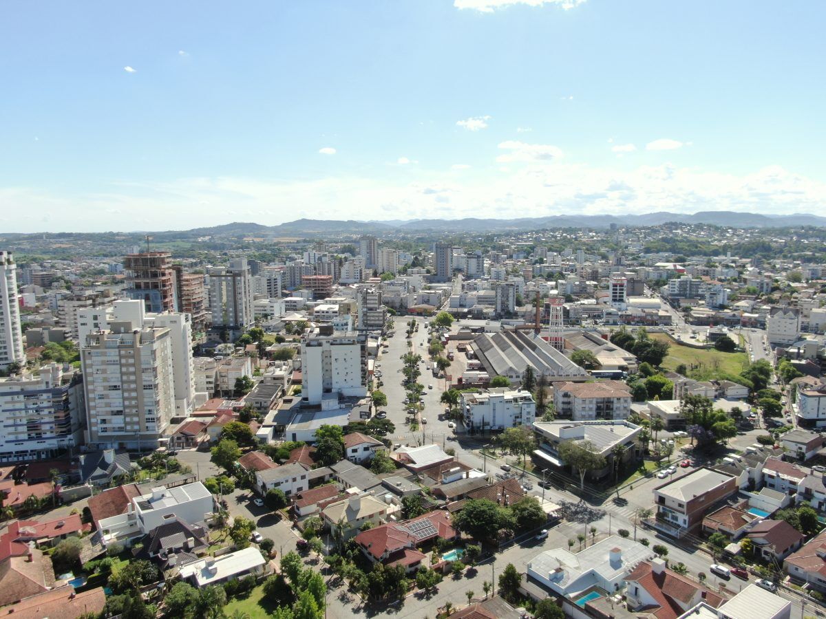 Localização privilegiada é destaque. Infestação de mosquitos preocupa