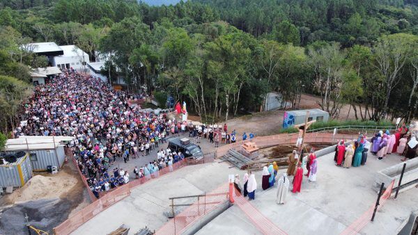 “É um prazer estar encenando Jesus”