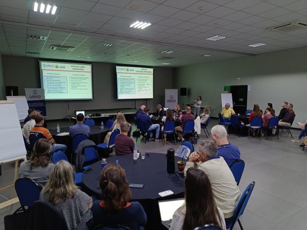 Agência dos EUA treina grupos de trabalho contra desastres