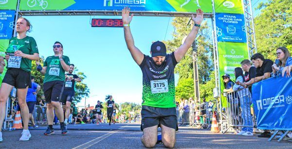 Na corrida, a recuperação contra o câncer