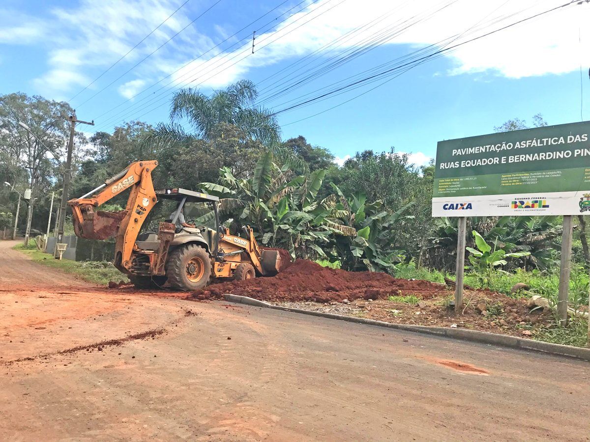 Pavimentação entre bairros avança e governo projeta conclusão em maio