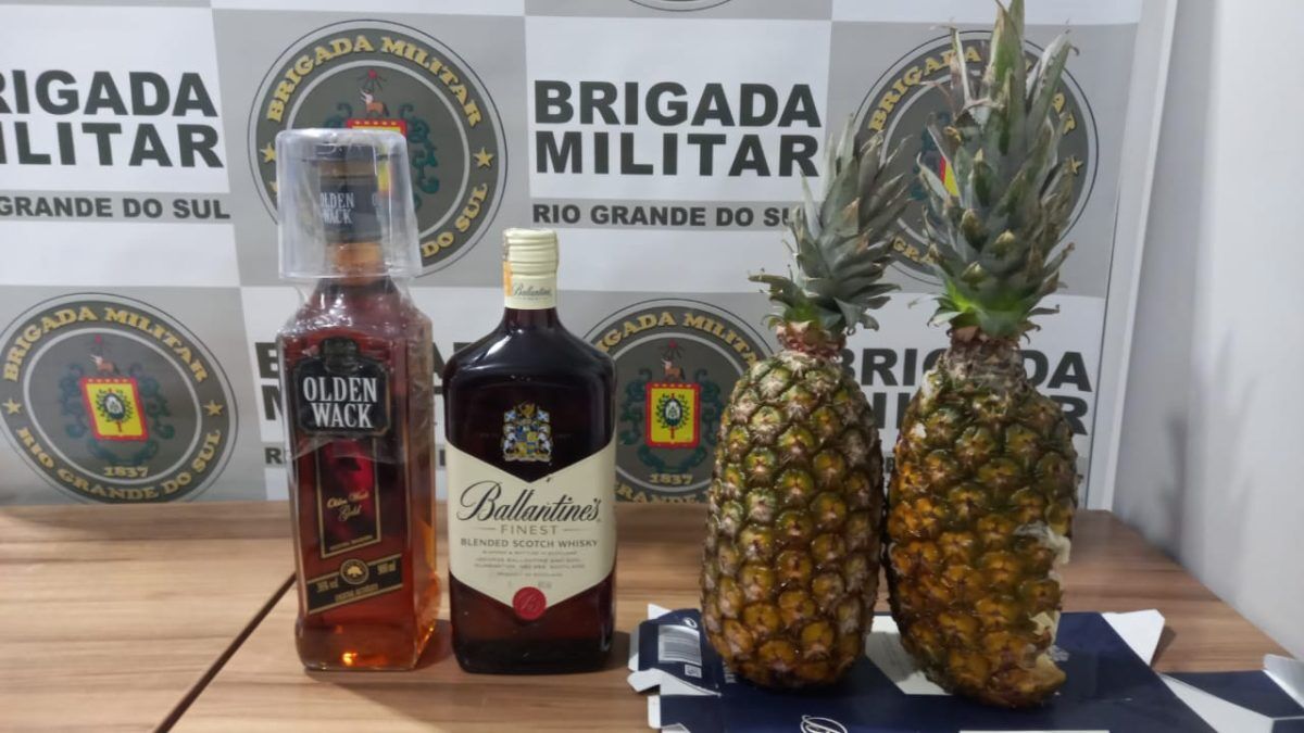 BM detém um e prende outro por furto em mercado