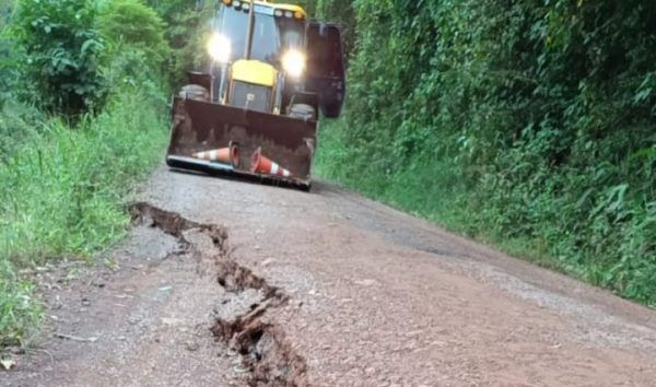 Chuva causa estragos na região alta do Vale