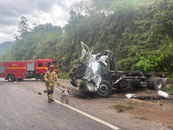 Acidente mata caminhoneiro na ERS-129, em Muçum