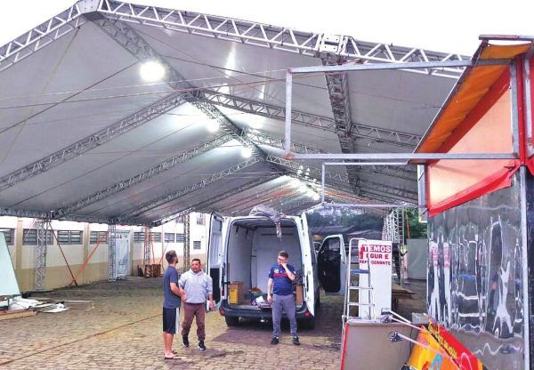 Pouso Novo celebra 36 anos com destaque para a feira comercial