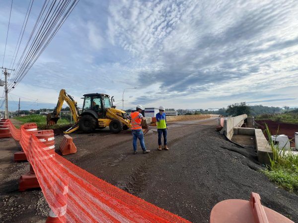 Contratada pela CCR, nova terceirizada retoma obras em viaduto na BR-386