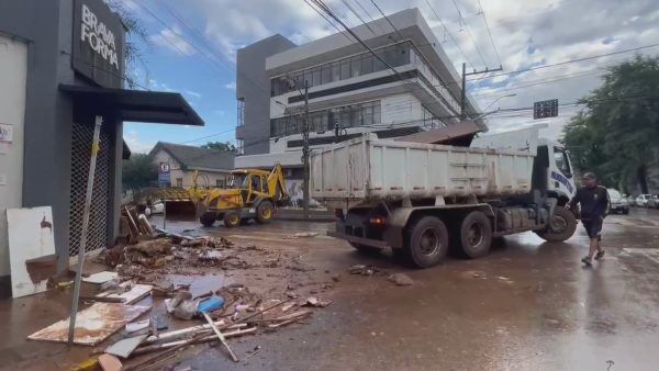 Prefeitura de Lajeado inicia recolhimento de entulhos