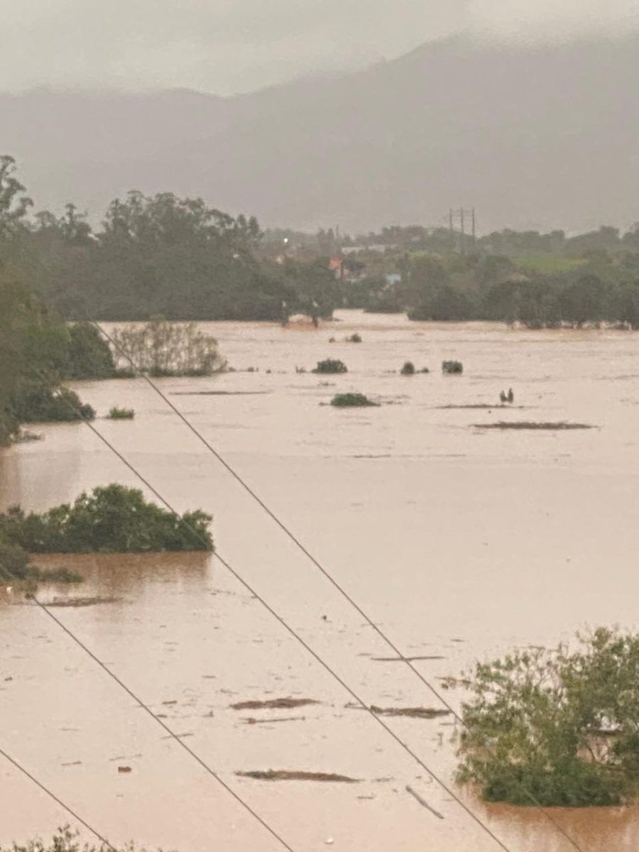 Prefeito indica possível queda da ponte de Ferro