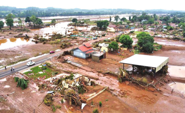Empresários se unem para reconstruir Cruzeiro do Sul