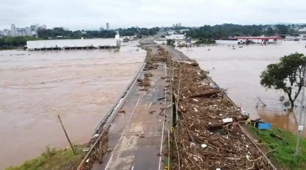 Pista da ponte do Rio Taquari pode ser liberada domingo