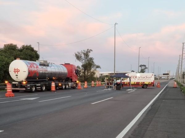 Rota emergencial liga Porto Alegre a Guaíba pela nova ponte