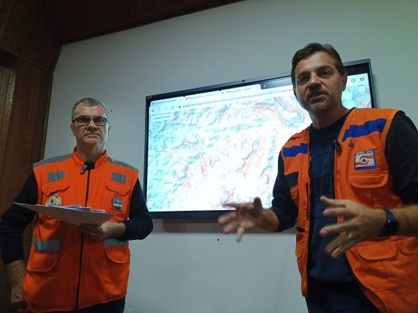 “Quem não saiu de casa, saia”, diz Jonas Calvi sobre áreas de risco