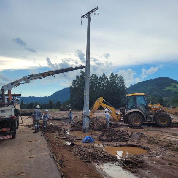 Pelo menos 2 mil associados da Certel permanecem sem energia elétrica