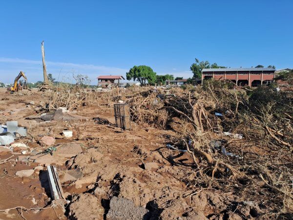 Projeto busca construir uma casa por dia