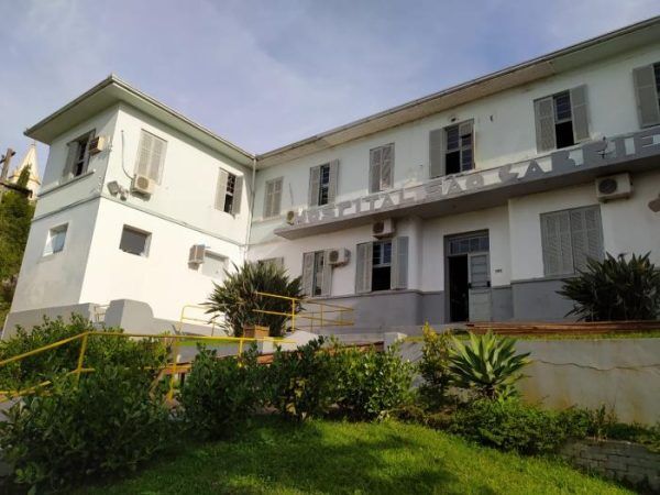 Hospital de Cruzeiro do Sul busca recursos para continuar atendimentos
