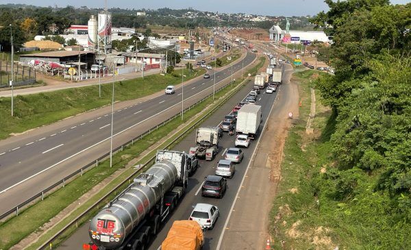 CCR estima 170 mil veículos na BR-386 no feriadão de Carnaval