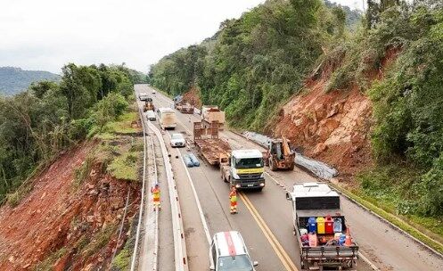 Reconstrução de toda BR-386 vai durar mais de um ano, projeta CCR