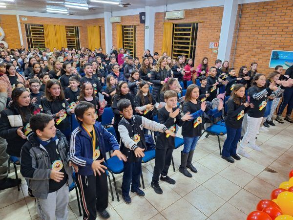BM forma 70 alunos no Proerd em Fazenda Vilanova 