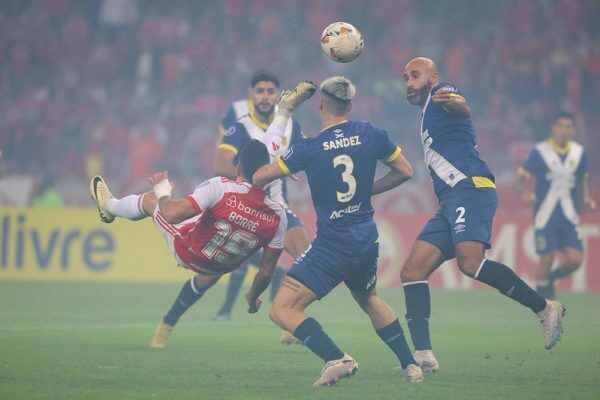 Inter empata e é eliminado, mais uma vez