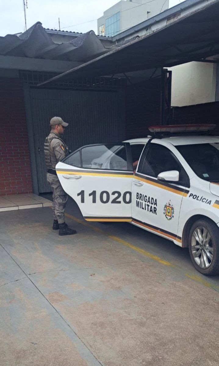Após assaltar estabelecimento, suspeito é preso em flagrante