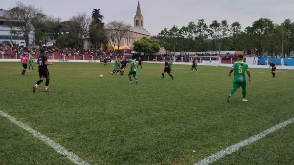 Regional Aslivata chega na metade da primeira fase