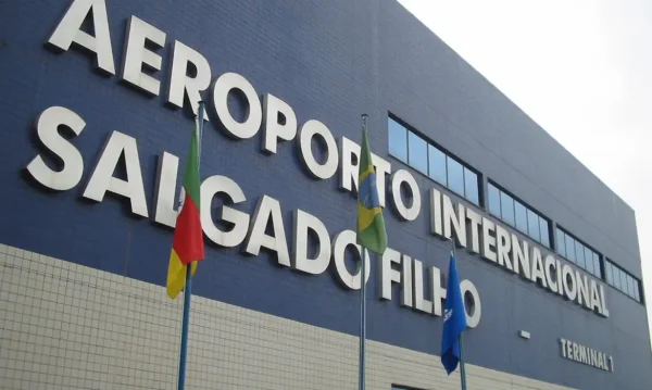 Aeroporto Salgado Filho recebe um dos maiores aviões de carga do mundo