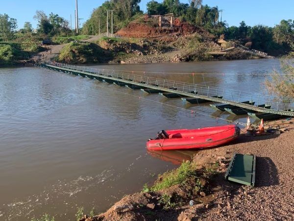 Exército conclui montagem da passadeira sobre o Rio Forqueta