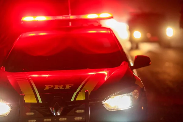 Homem é flagrado com 100 kg de droga na BR-386
