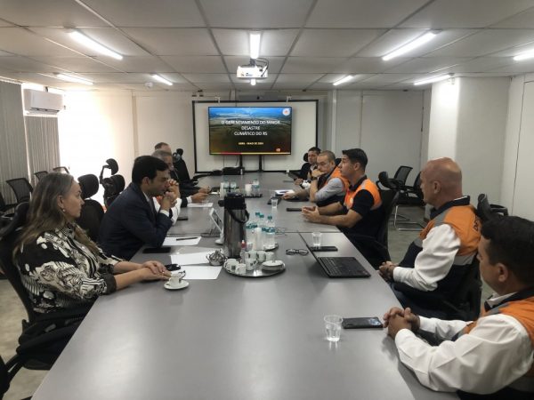 Comissão avalia ações contra desastres