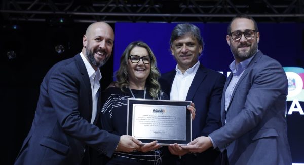Grupo Imec recebe honraria pelos 70 anos