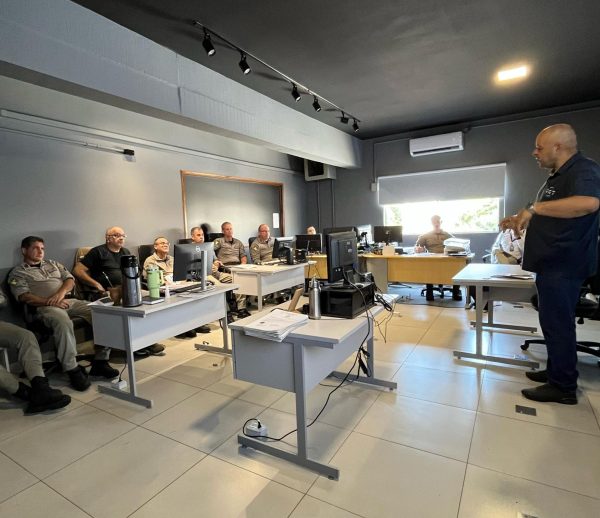 Brigada Militar capacita operadores das câmeras  de Lajeado