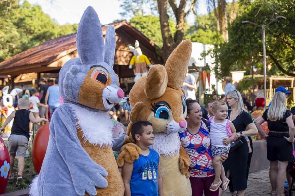 Páscoa Encantada de Colinas  inicia com 10 mil visitantes