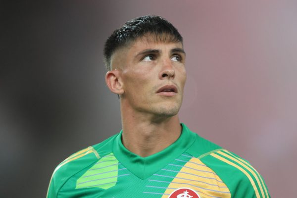 Inter confirma fratura na mão de Rochet