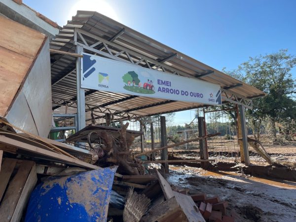 Emei Arroio do Ouro volta a receber alunos após reconstrução